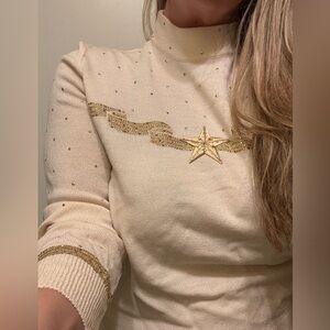 St. John Evening by Marie Golden Star
Sweater Cream Zip Neck Size 8